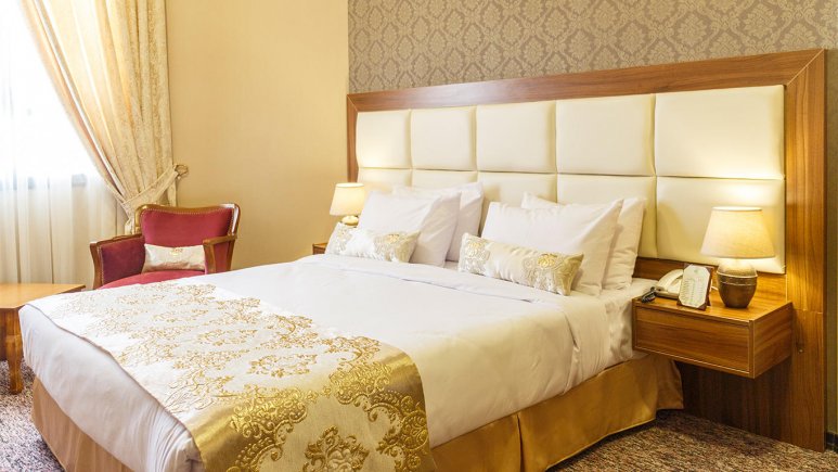 اتاق دو تخته دبل 2 هتل بین الحرمین شیراز